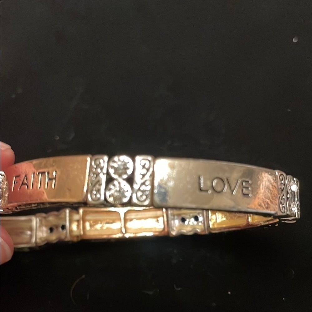 Silver tone Inspirational Bracelet Faith and Love